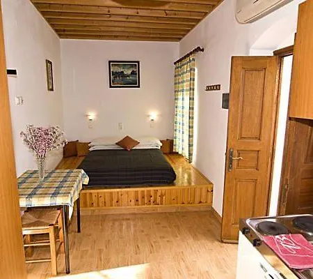 Great Villa Mika Sleeps 8 Short Walk To Beach Líndos